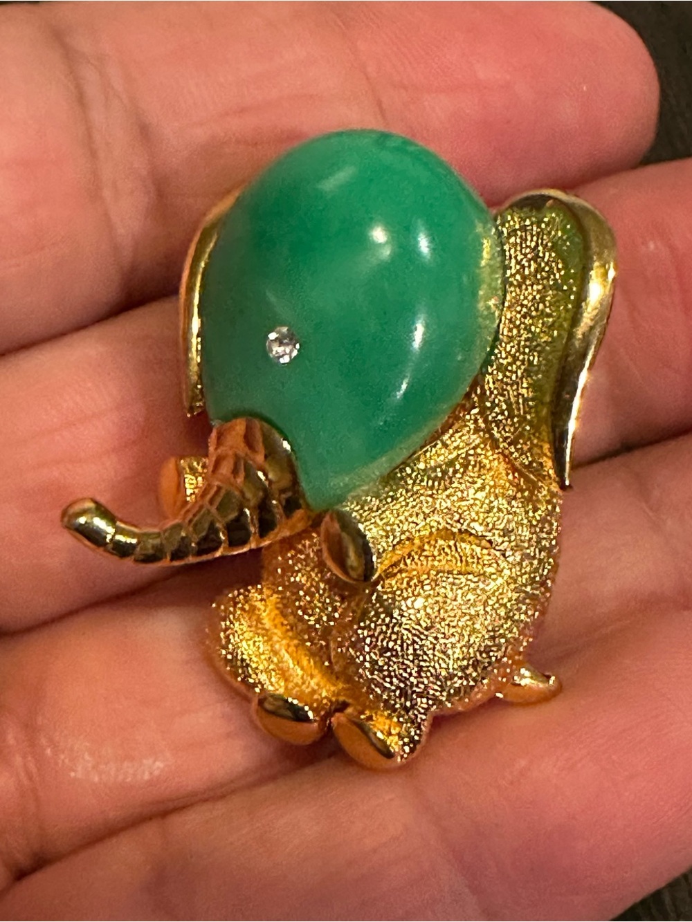 NEW Never Worn Vintage Marcel Boucher Elephant Brooch 8690P Gold Green Cabochon